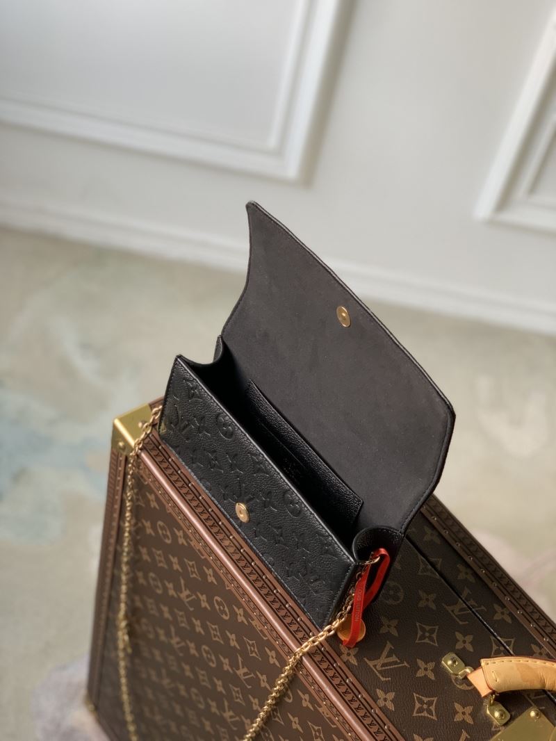 LV Purse